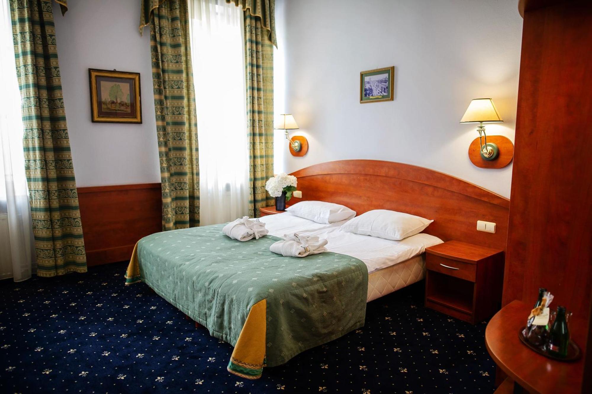 Pietrak Hotel Γκνιέζνο Εξωτερικό φωτογραφία