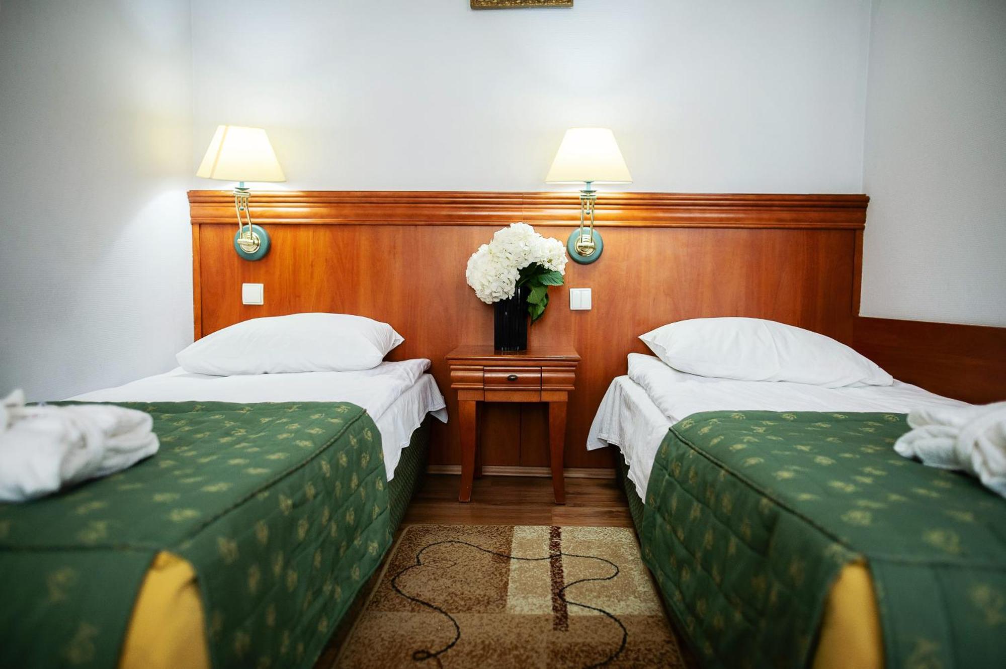 Pietrak Hotel Γκνιέζνο Εξωτερικό φωτογραφία