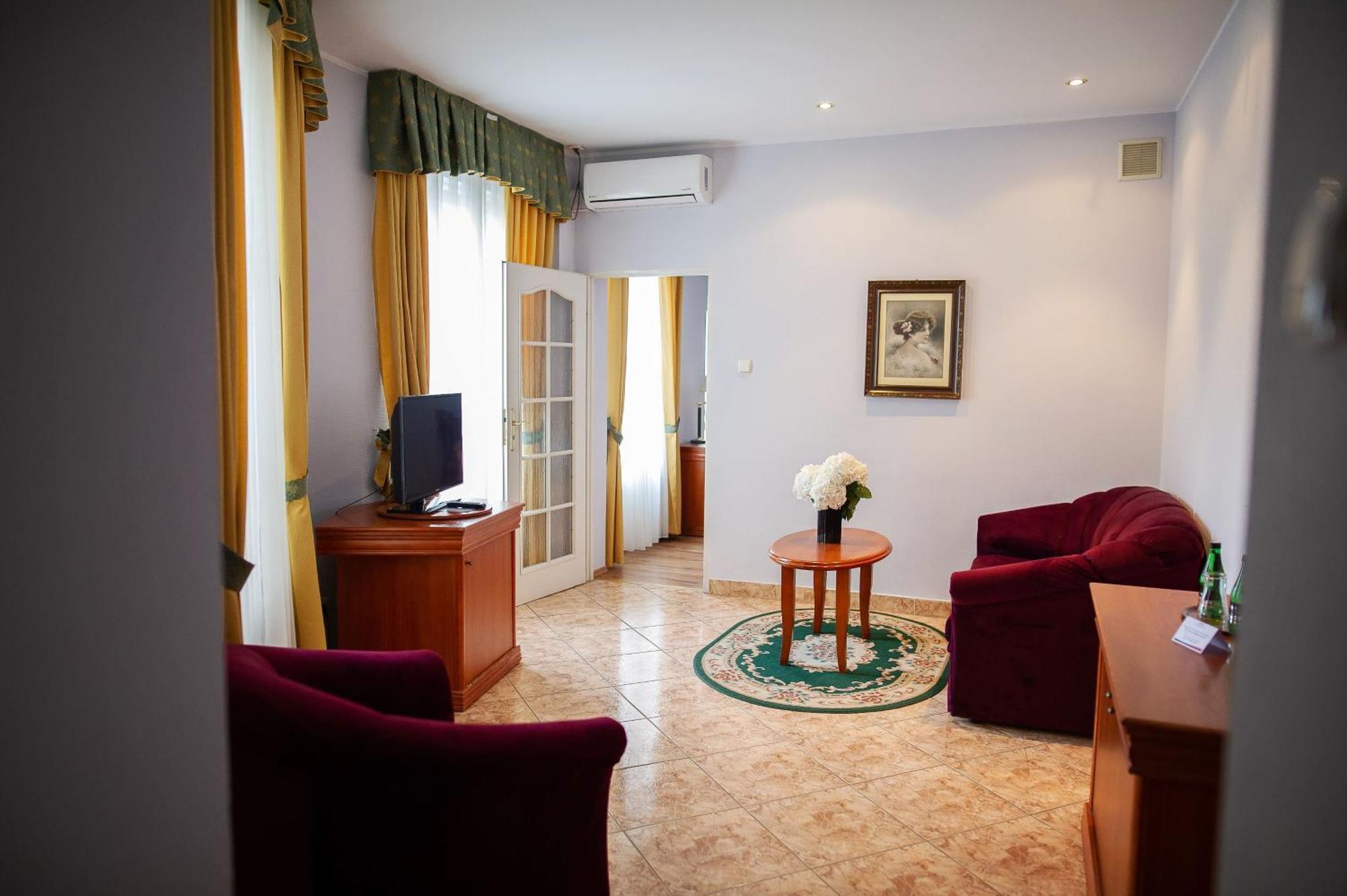 Pietrak Hotel Γκνιέζνο Εξωτερικό φωτογραφία