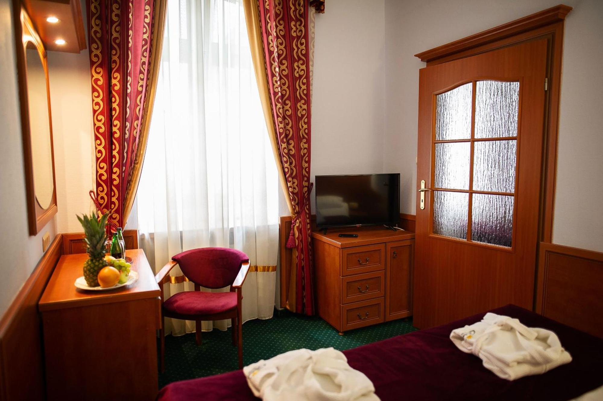 Pietrak Hotel Γκνιέζνο Εξωτερικό φωτογραφία