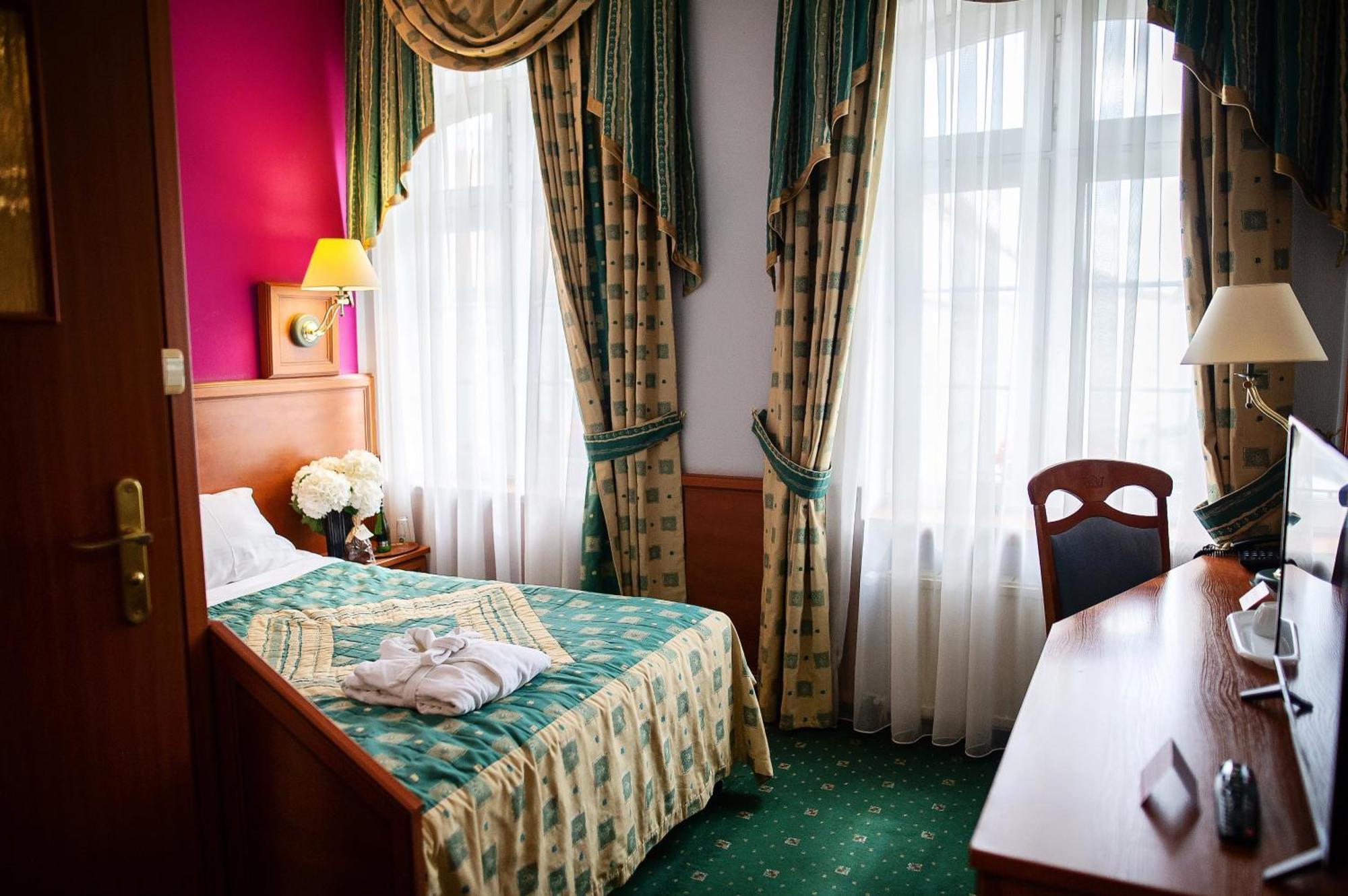 Pietrak Hotel Γκνιέζνο Εξωτερικό φωτογραφία