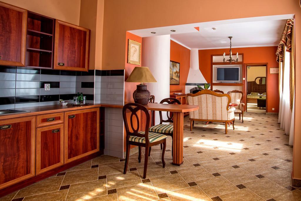 Pietrak Hotel Γκνιέζνο Εξωτερικό φωτογραφία