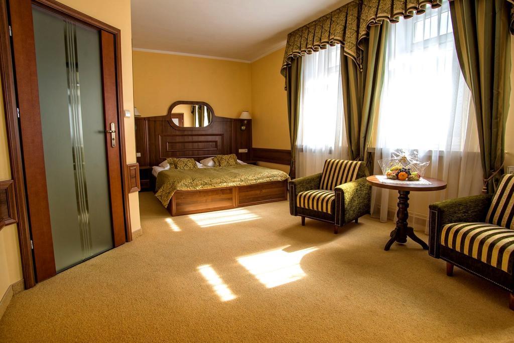 Pietrak Hotel Γκνιέζνο Εξωτερικό φωτογραφία
