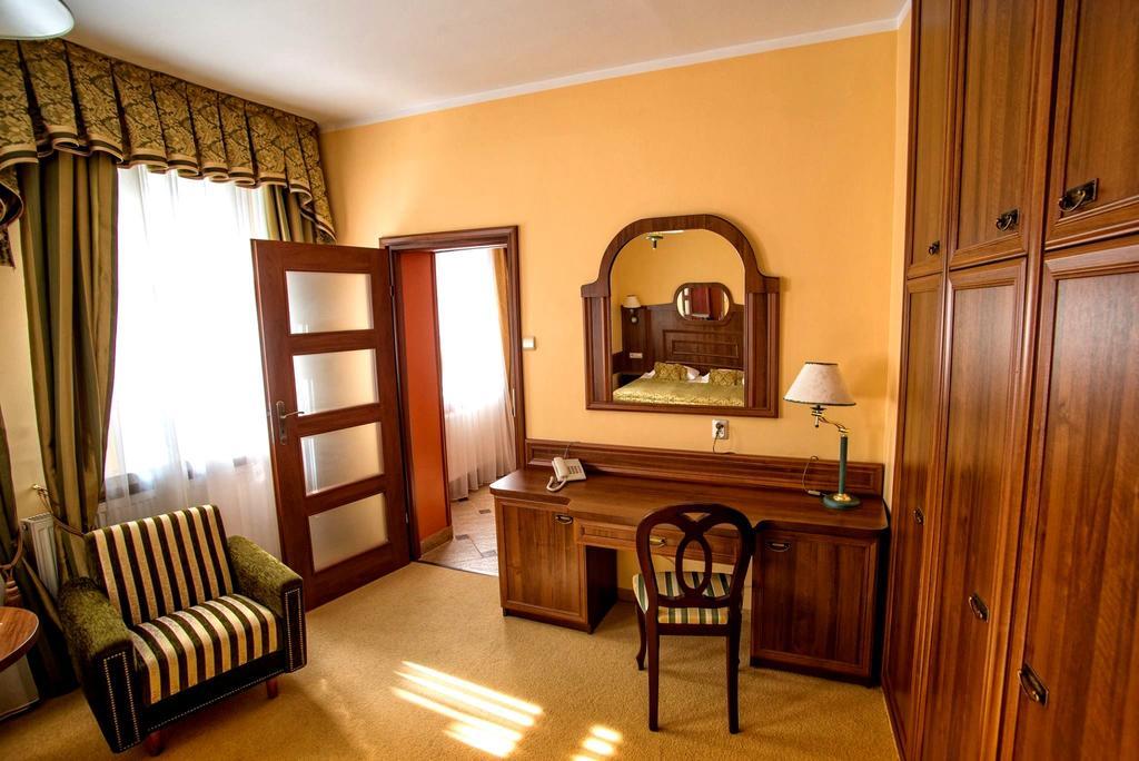 Pietrak Hotel Γκνιέζνο Εξωτερικό φωτογραφία